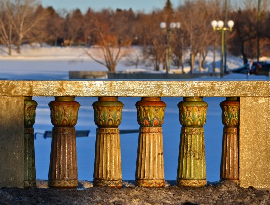 Albert Street Bridge on a Sunday in March