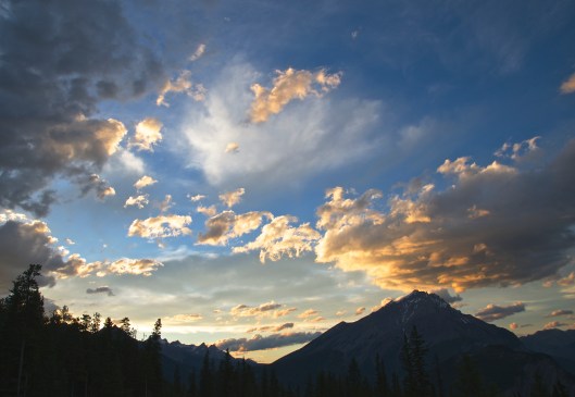clouds from Sulphur mountain lookout